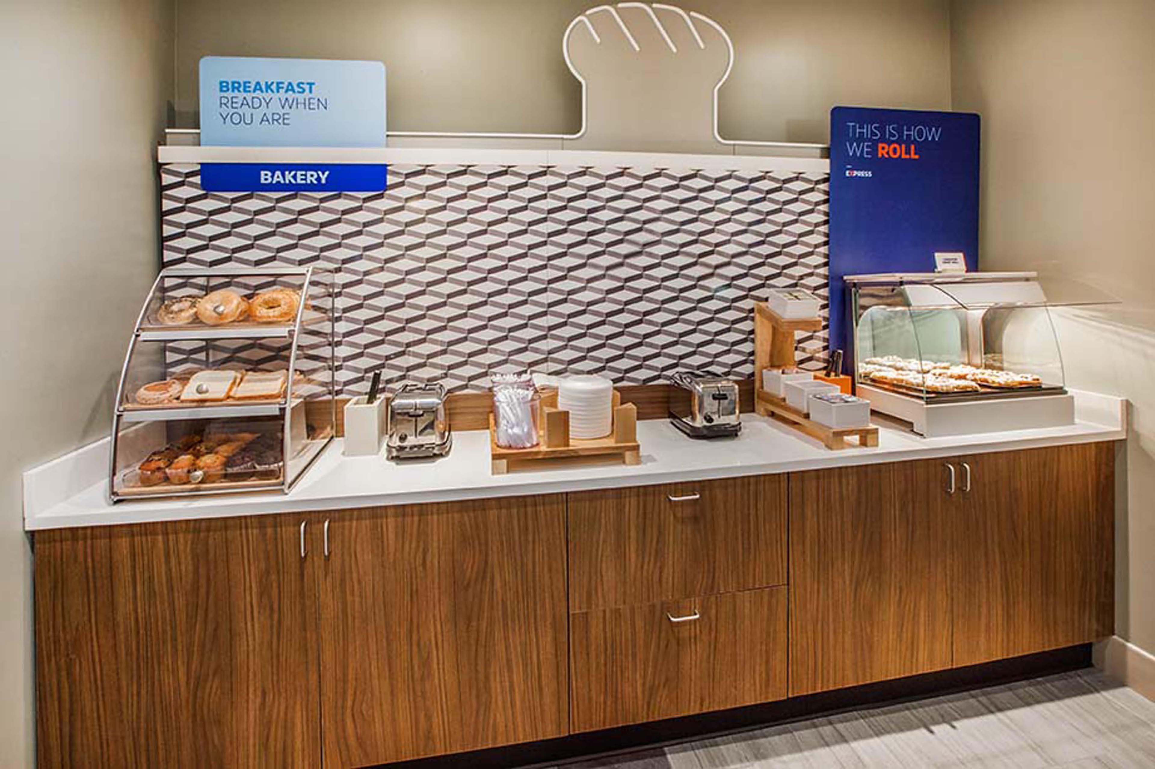 Holiday Inn Express Hotel & Suites Greenville-I-85 & Woodruff Road By Ihg Экстерьер фото